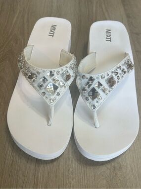 Mixit Y2K White Rhinestone Platform Wedge Size 8 Flip Flops